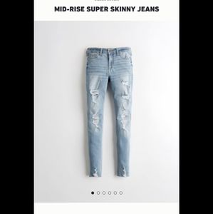 Hollister distressed skinny jeans